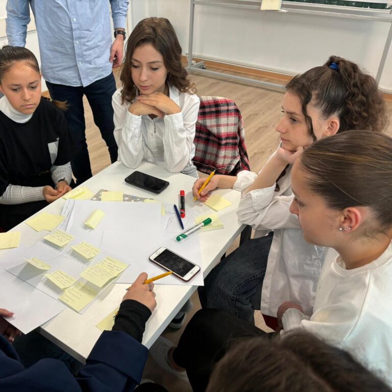 437561381_410678765025997_4922268869574410878_n